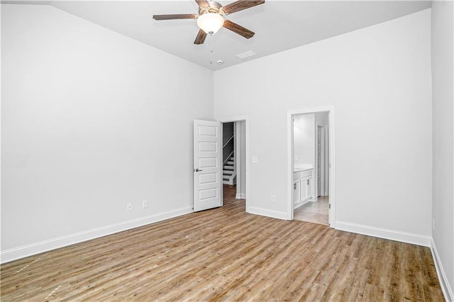 Spacious, unfurnished interior of a new home in Waters Edge, Mansfield (Image 24).