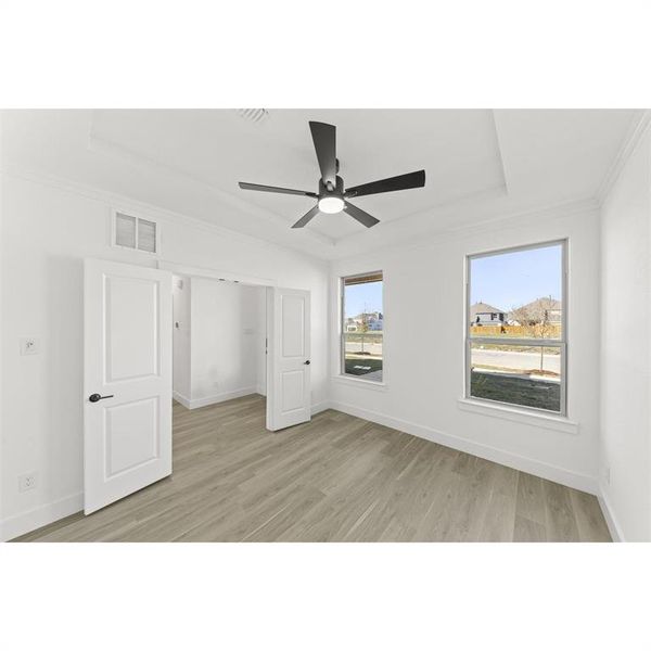 Spacious, unfurnished interior of a new home in Trails at Cottonwood Creek, Rowlett (Image 22).