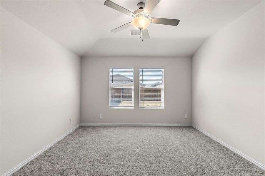Spacious, unfurnished interior of a new home in Stratton Place, Greenville (Image 29).