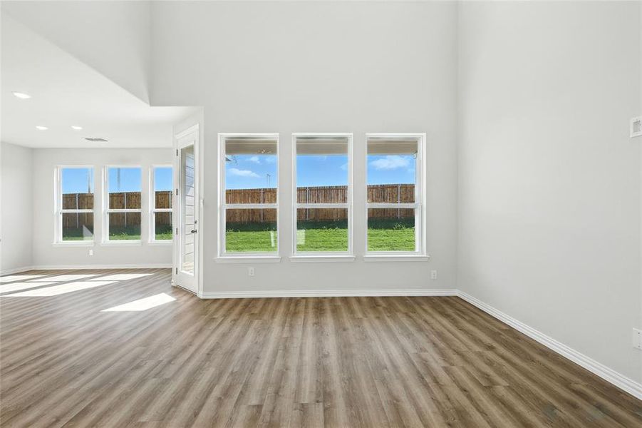 Spacious, unfurnished interior of a new home in Pebblebrook, Sherman (Image 17).