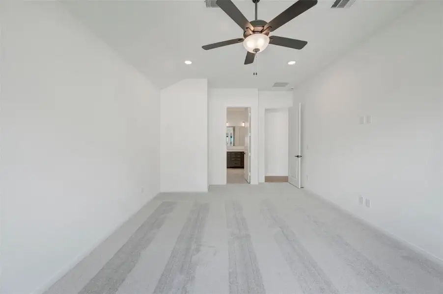 Spacious, unfurnished interior of a new home in Escondido - Retreat Collection, Magnolia (Image 19).