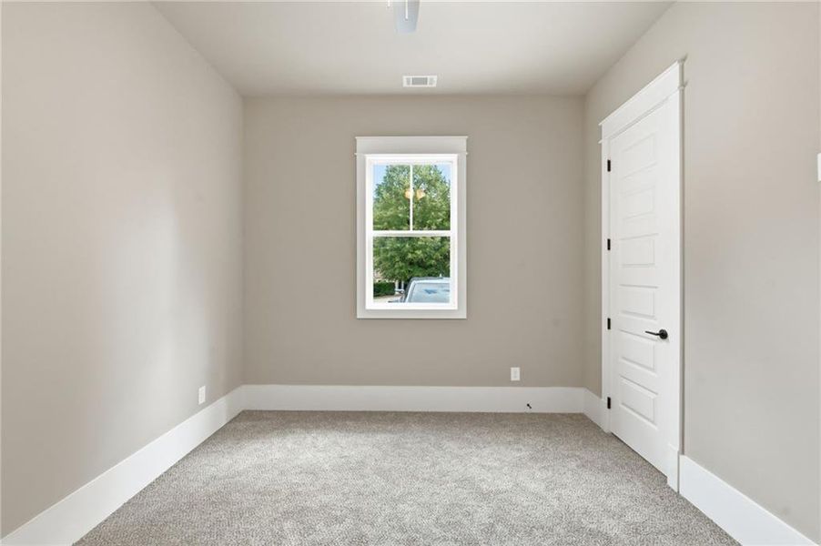 Spacious, unfurnished interior of a new home in , Jefferson (Image 24).