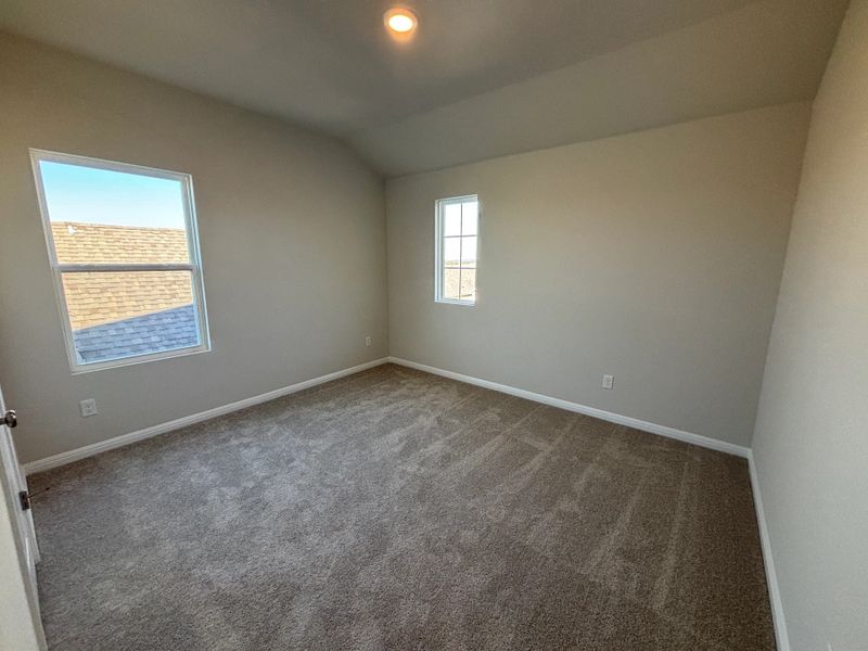 Spacious, unfurnished interior of a new home in Cannon Ranch 40s, Dripping Springs (Image 33).