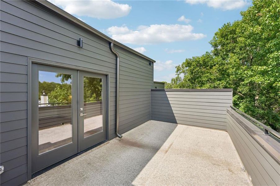 Exterior details and patio area of a home in , Decatur (Image 27).
