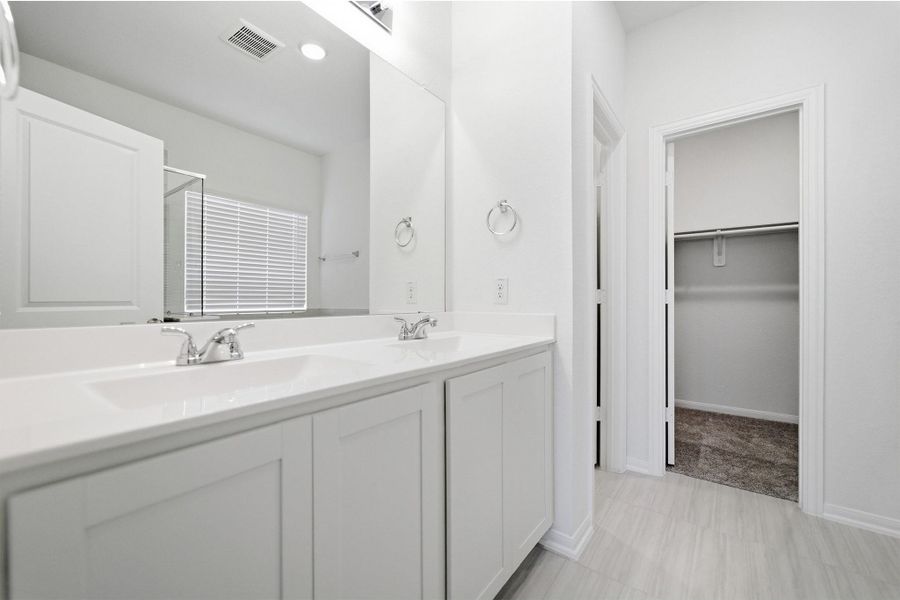 Furnished interior view inside a new home in Pearlbrook, Texas City (Image 2).