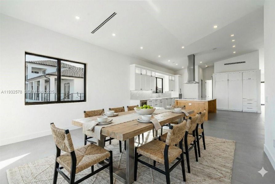 Furnished interior view inside a new home in , Marathon (Image 20).