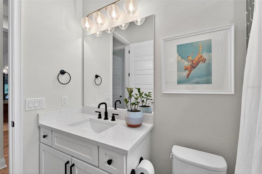 Furnished interior view inside a new home in , Bartow (Image 64).