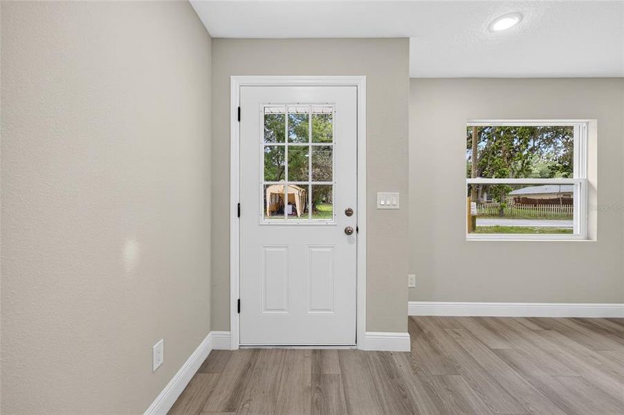 Spacious, unfurnished interior of a new home in , Orange City (Image 18).