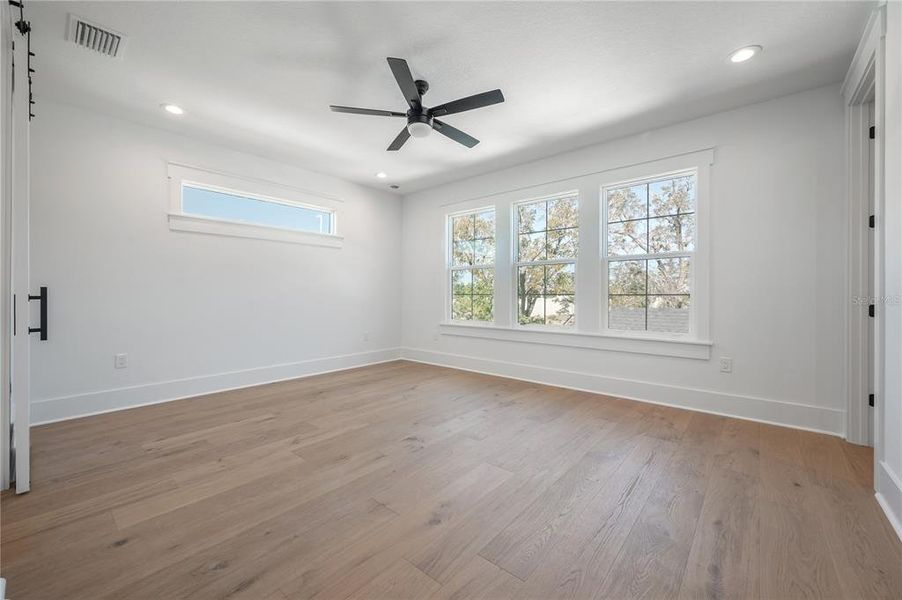 Spacious, unfurnished interior of a new home in , Tampa (Image 21). Spacious, unfurnished interior of a new home in , Tampa (Image 21).