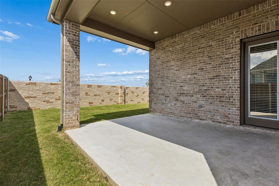 Exterior details and patio area of a home in , McKinney (Image 3).