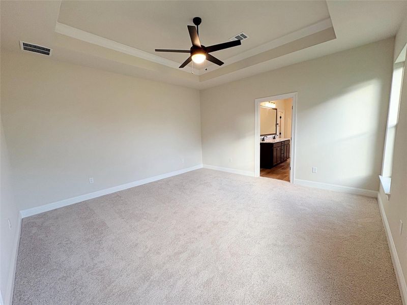 Spacious, unfurnished interior of a new home in Cardinal Estates, Bridge City (Image 15).