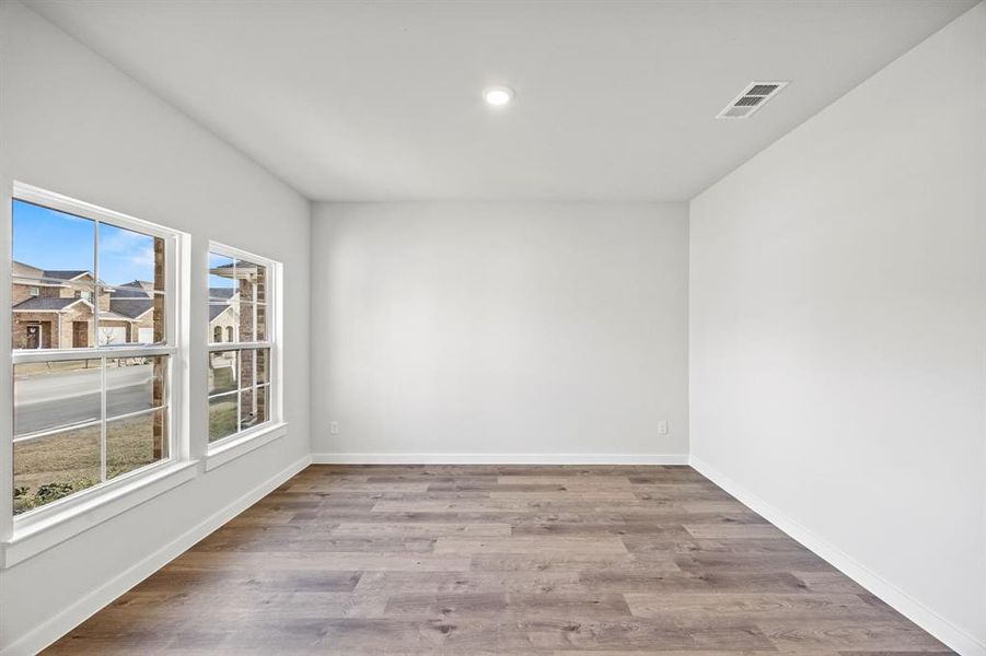 Spacious, unfurnished interior of a new home in Overland Grove, Heath (Image 11).