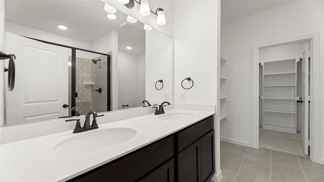 20. 2516 Yo Ranch - Bath 20. 2516 Yo Ranch - Bath