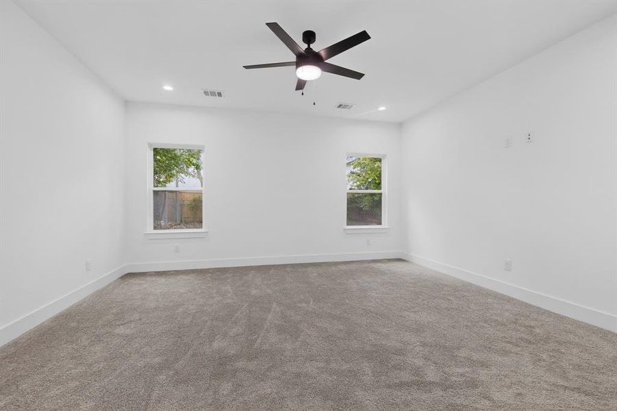 Spacious, unfurnished interior of a new home in , Dallas (Image 20).