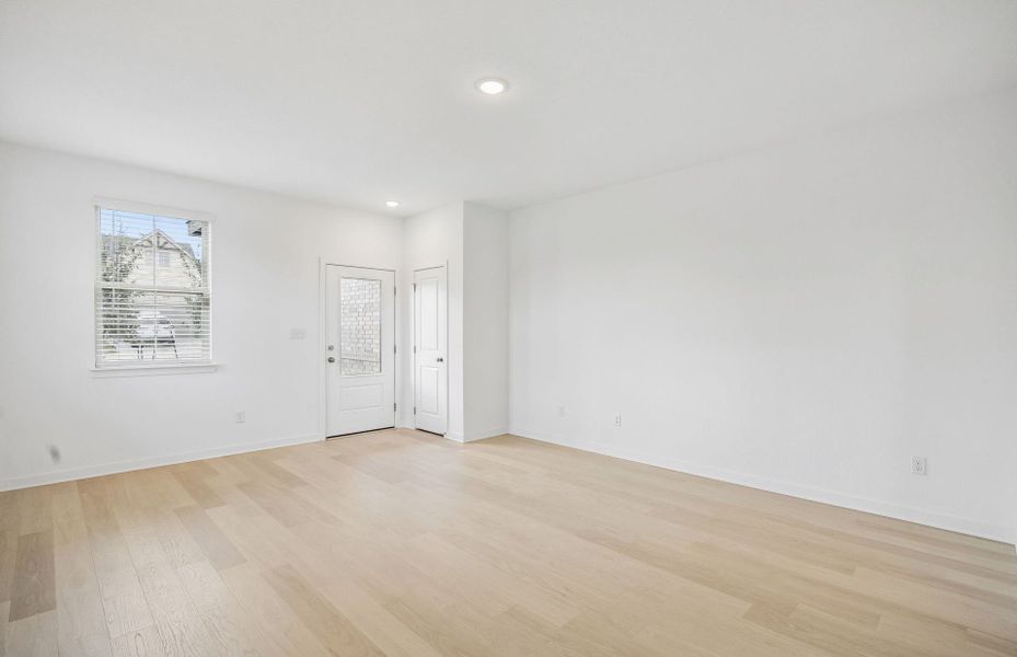 Spacious, unfurnished interior of a new home in La Cima, San Marcos (Image 14).