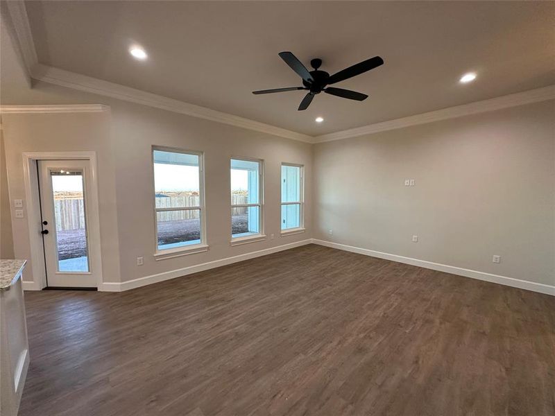 Spacious, unfurnished interior of a new home in , Abilene (Image 20).