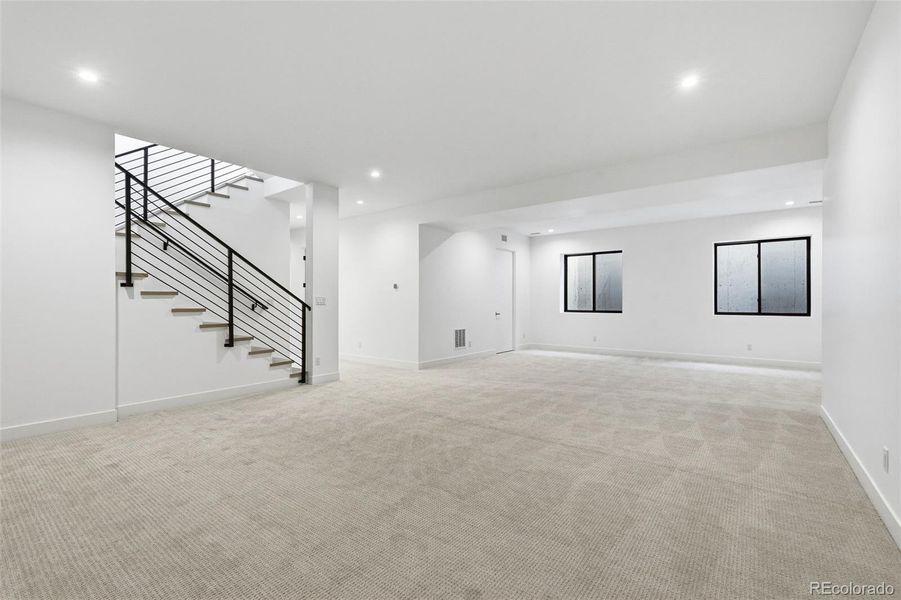 Spacious, unfurnished interior of a new home in , Denver (Image 24).