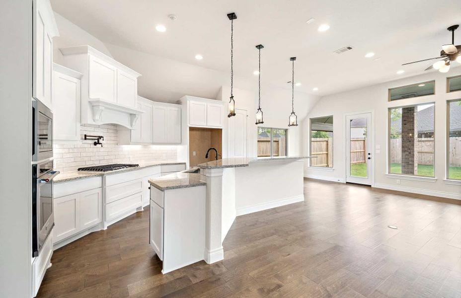 Representative furnished interior of a home built from the 2500 by Ravenna Homes in The Highlands 55′, Porter (Image 7). Representative furnished interior of a home built from the 2500 by Ravenna Homes in The Highlands 55′, Porter (Image 7).