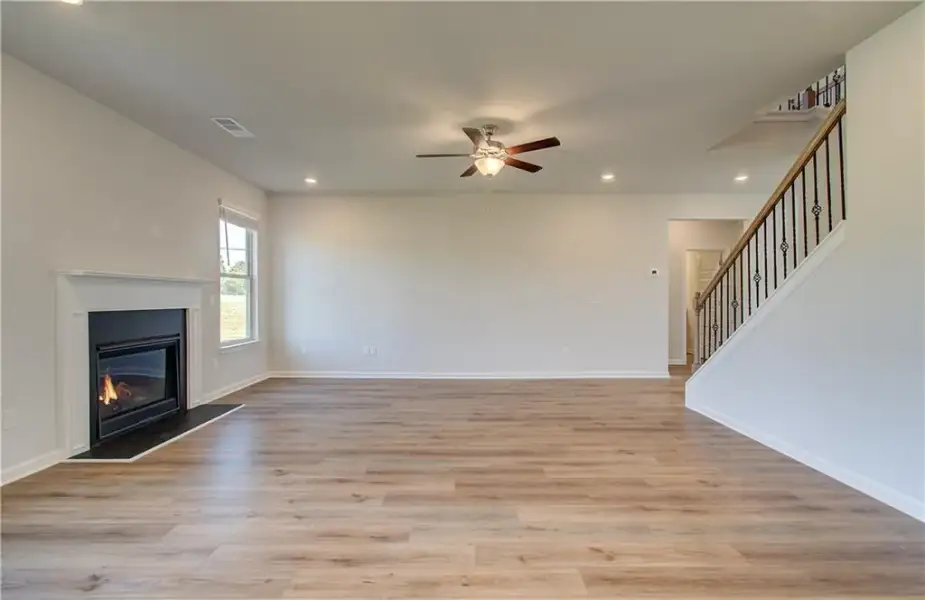 Spacious, unfurnished interior of a new home in Grandview at Millers Mill, Stockbridge (Image 23).