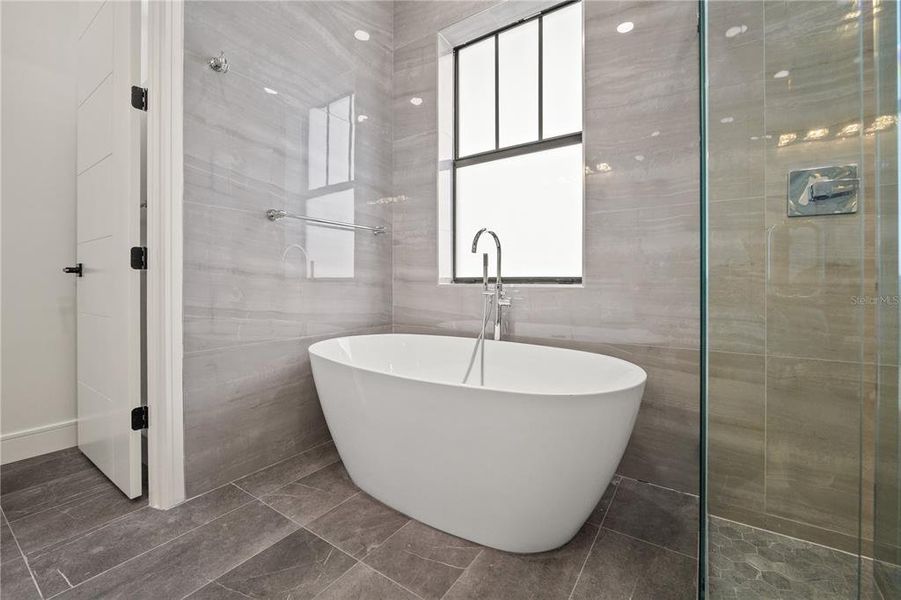 Furnished interior view inside a new home in , Oldsmar (Image 5). Furnished interior view inside a new home in , Oldsmar (Image 5).