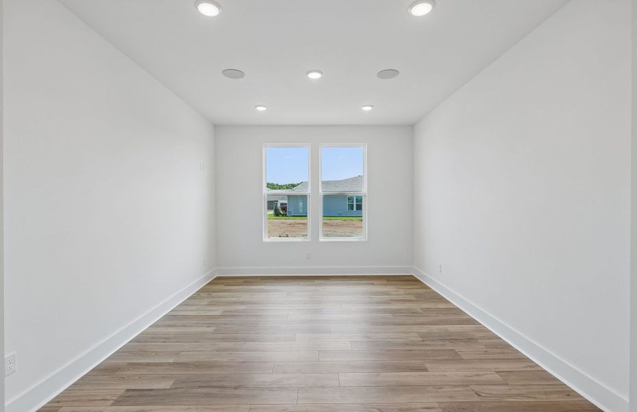 Spacious, unfurnished interior of a new home in Del Webb Barton Village, Lebanon (Image 21). Spacious, unfurnished interior of a new home in Del Webb Barton Village, Lebanon (Image 21).