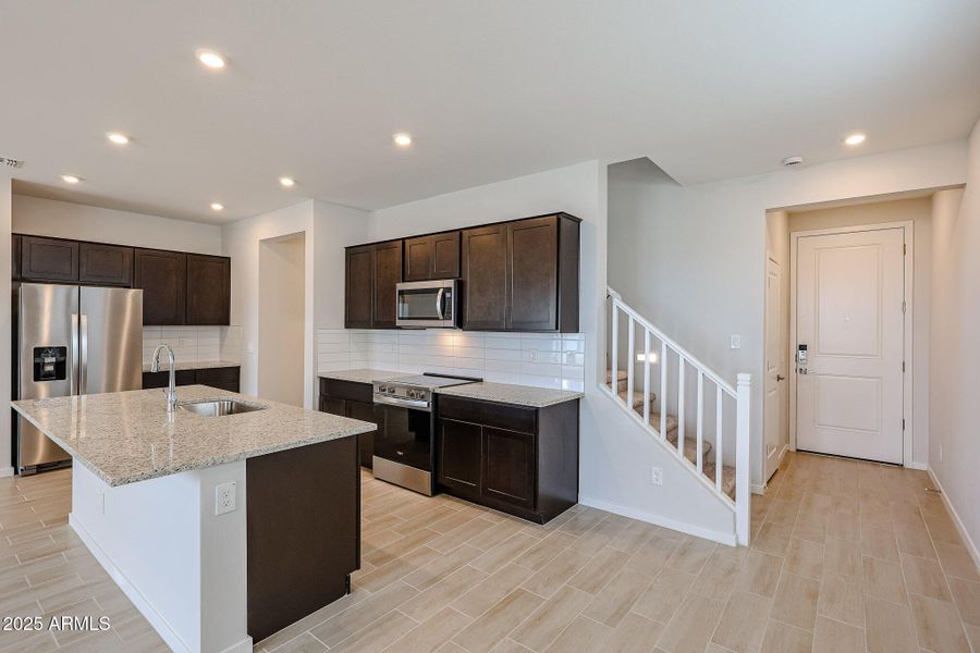 06.1_Phoenix-AZ_2-story-homes_for-sale_N