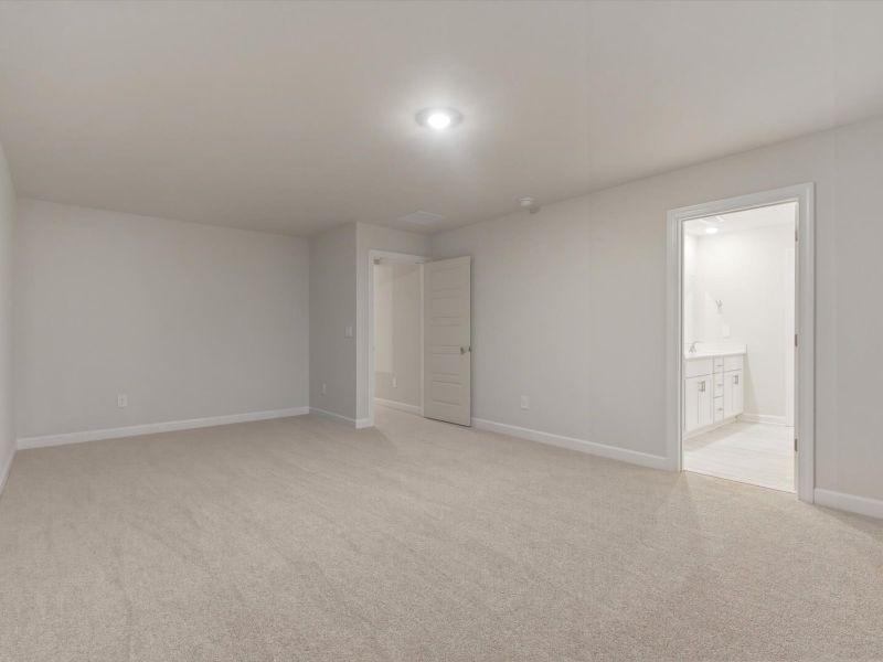 Spacious, unfurnished interior of a new home in Shiloh Valley, Piedmont (Image 15).