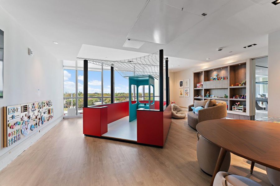 131-220LakeShoreDr-1219-WestPalmBeach-SM