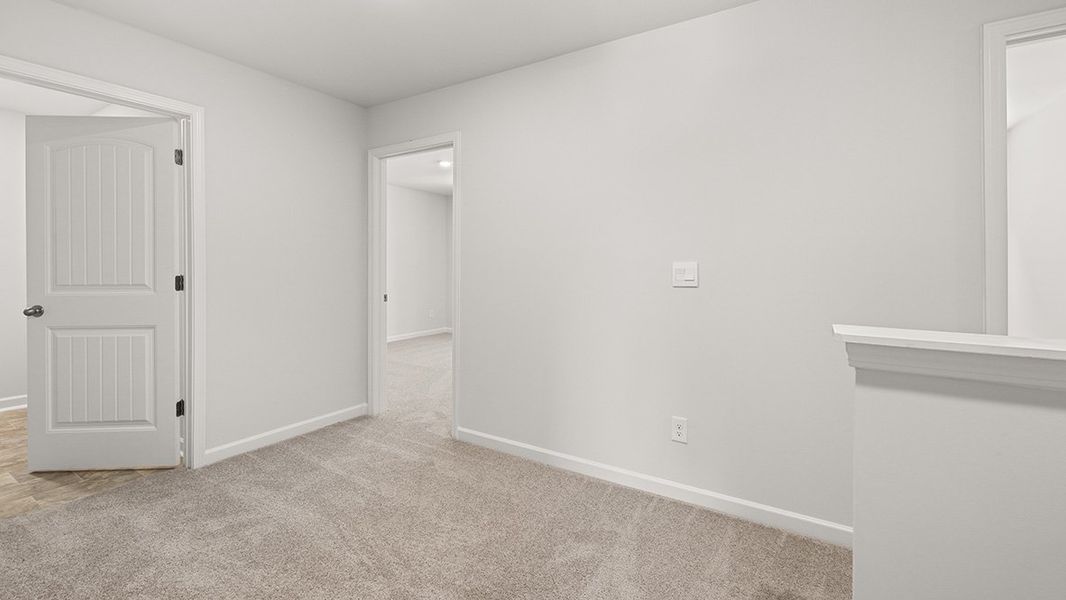 Representative unfurnished interior of a home built from the GALEN by D.R. Horton in Thompson Ridge, Dallas (Image 18).