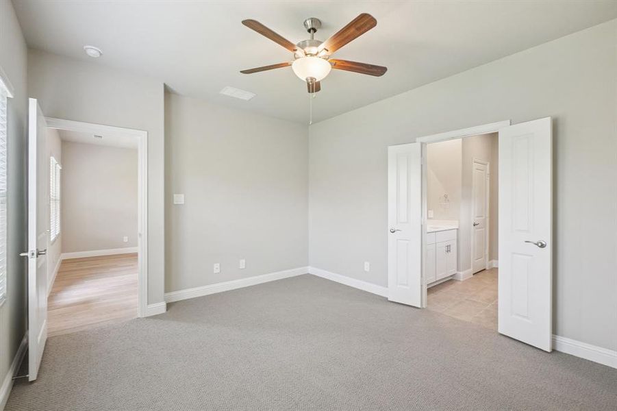 Photo is not of the actual home, but is an inspirational photo of builder’s model home and may depict options, furnishings, and/or decorator features that are not included. Photo is not of the actual home, but is an inspirational photo of builder’s model home and may depict options, furnishings, and/or decorator features that are not included.