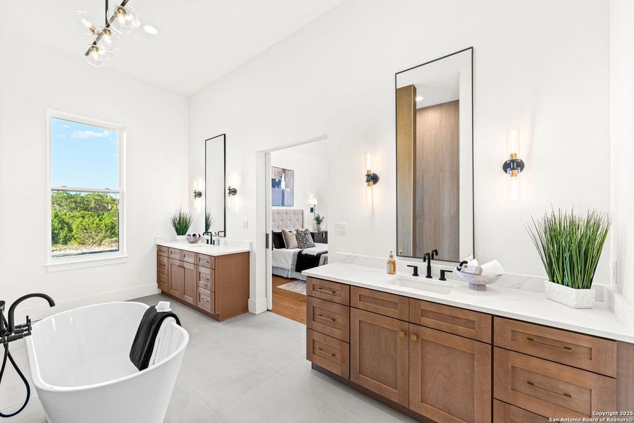 Furnished interior view inside a new home in , Bandera (Image 46).