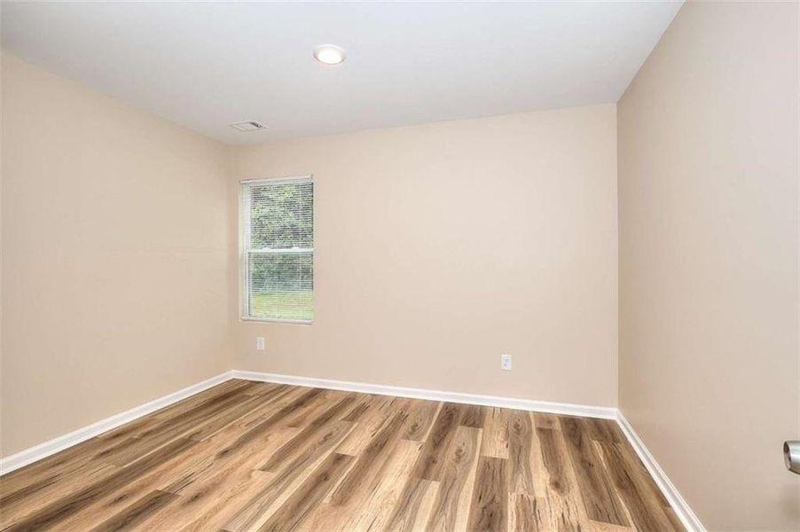 Spacious, unfurnished interior of a new home in , Monroe (Image 27).