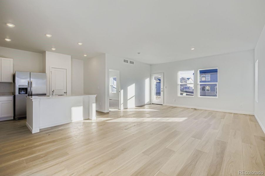 Spacious, unfurnished interior of a new home in Ledge Rock: The Petal Collection, Johnstown (Image 10).