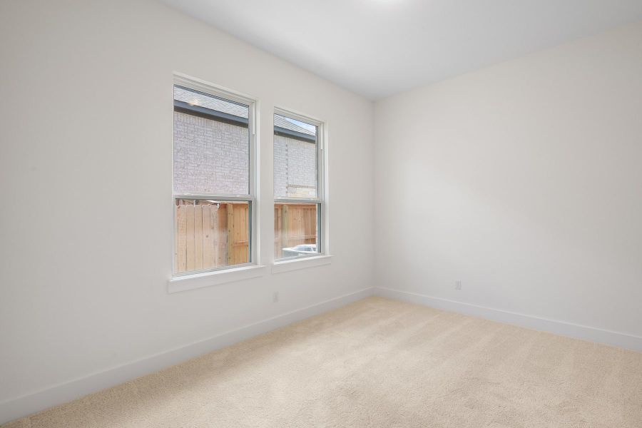 Spacious, unfurnished interior of a new home in Lariat, Liberty Hill (Image 31).