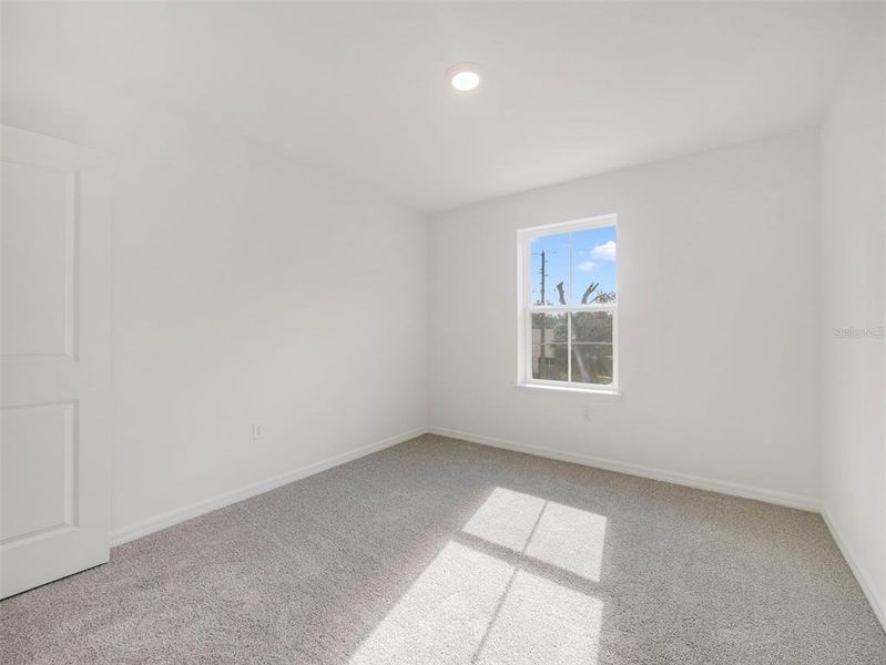 Spacious, unfurnished interior of a new home in Aulin Square, Oviedo (Image 19).