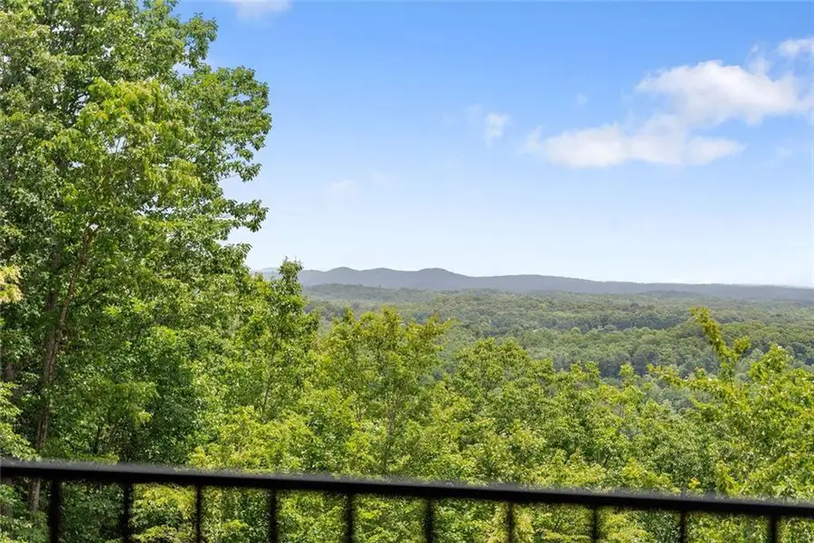 Natural landscape and outdoor views near  in Cleveland (Image 62).