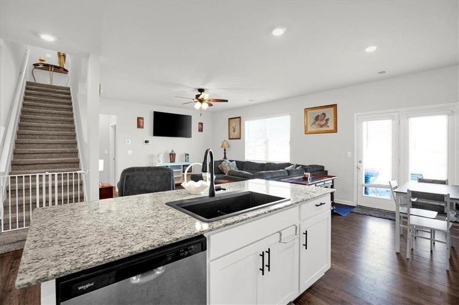 Furnished interior view inside a new home in , Dallas (Image 5).