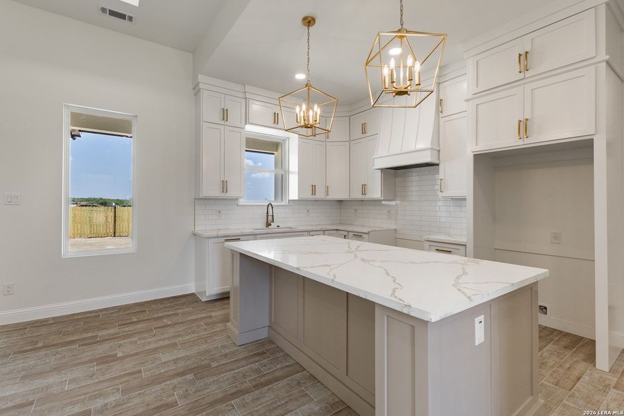 Furnished interior view inside a new home in , Eagle Pass (Image 7).