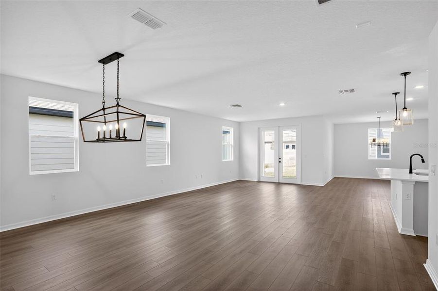 Spacious, unfurnished interior of a new home in Trailside, Mount Dora (Image 12).