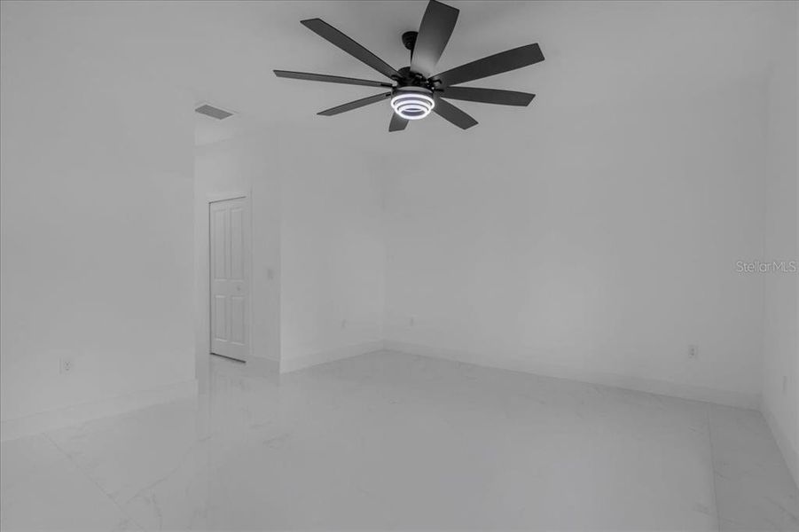 Spacious, unfurnished interior of a new home in , Lehigh Acres (Image 30).
