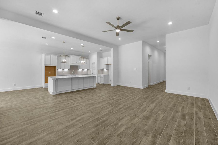 Spacious, unfurnished interior of a new home in Morton Creek Ranch, Katy (Image 16). Spacious, unfurnished interior of a new home in Morton Creek Ranch, Katy (Image 16).