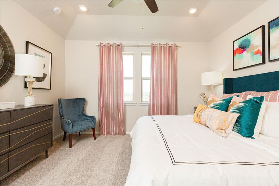 Furnished interior view inside a new home in Montgomery Ridge: Landmark Collection, Montgomery (Image 38).
