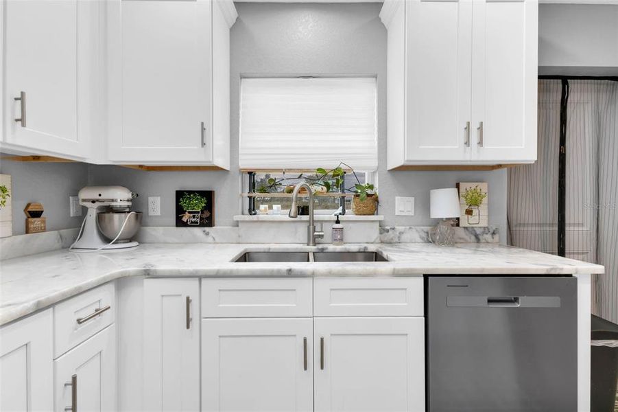 Furnished interior view inside a new home in , Arcadia (Image 24).