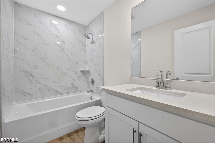 Furnished interior view inside a new home in Cape Coral, Cape Coral (Image 8).