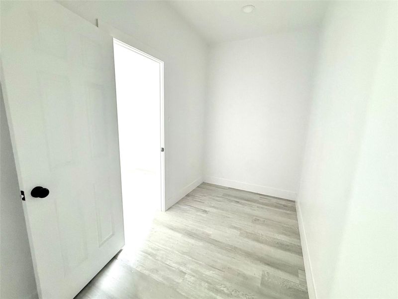 Spacious, unfurnished interior of a new home in , Cleveland (Image 25).