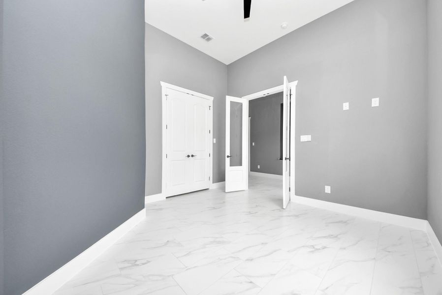 Spacious, unfurnished interior of a new home in , Dayton (Image 19).