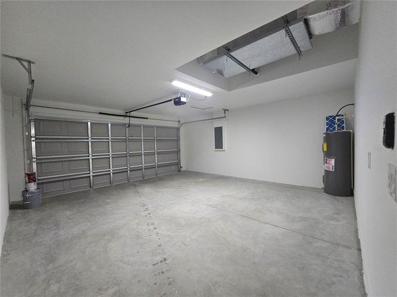 Spacious, unfurnished interior of a new home in , Ocklawaha (Image 32). Spacious, unfurnished interior of a new home in , Ocklawaha (Image 32).