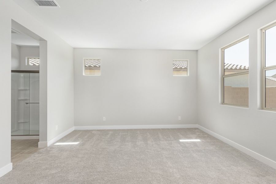 Spacious, unfurnished interior of a new home in Allen Ranches, Litchfield Park (Image 9). Spacious, unfurnished interior of a new home in Allen Ranches, Litchfield Park (Image 9).
