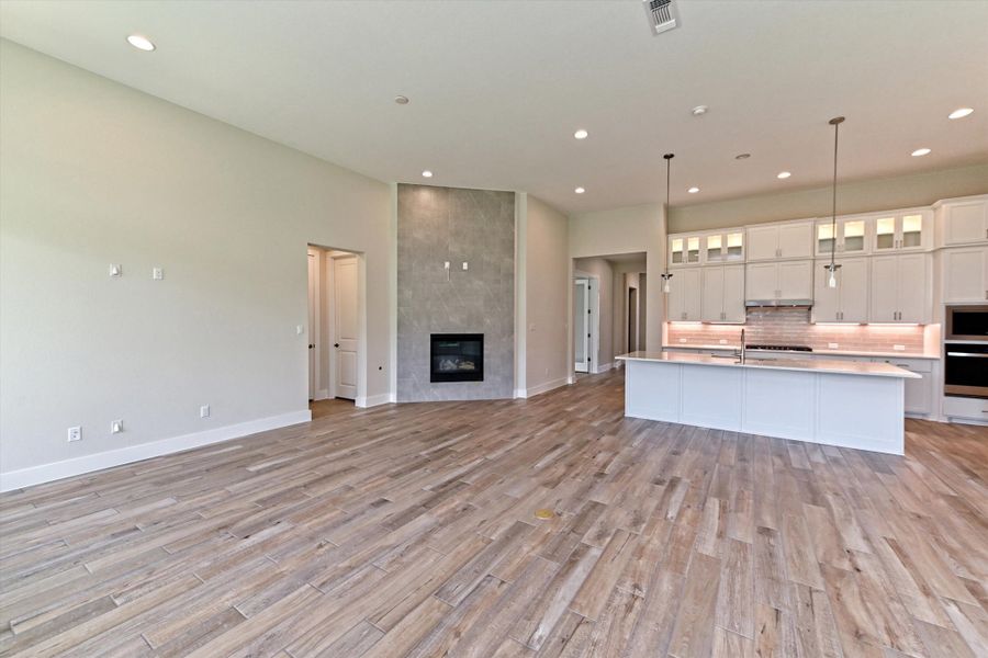 Representative unfurnished interior of a home built from the Opal by Giddens Homes in Riverstone, Georgetown (Image 15).