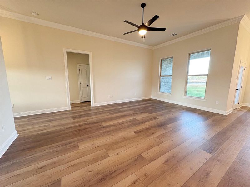 Spacious, unfurnished interior of a new home in Cardinal Estates, Bridge City (Image 12).